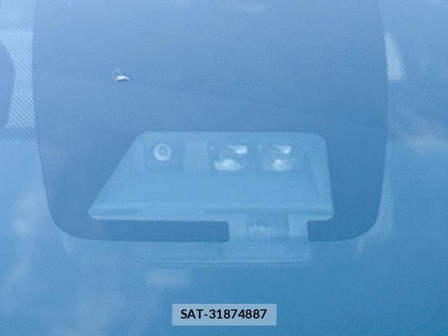 Toyota VOXY 2019-10 8546877-2
