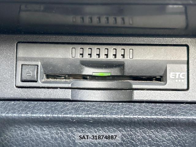 Toyota VOXY 2019-10 8546877-7