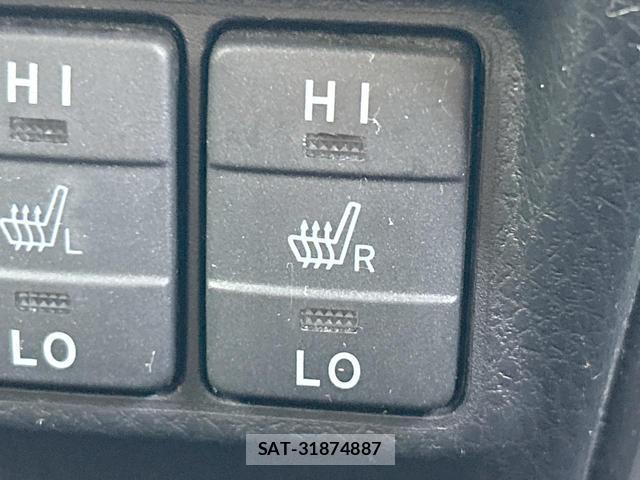 Toyota VOXY 2019-10 8546877-8