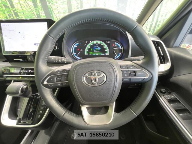Toyota VOXY 2025-04 8546880-11