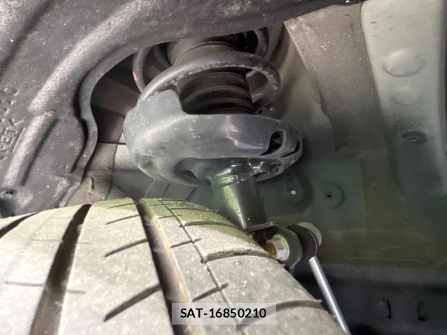 Toyota VOXY 2025-04 8546880-19