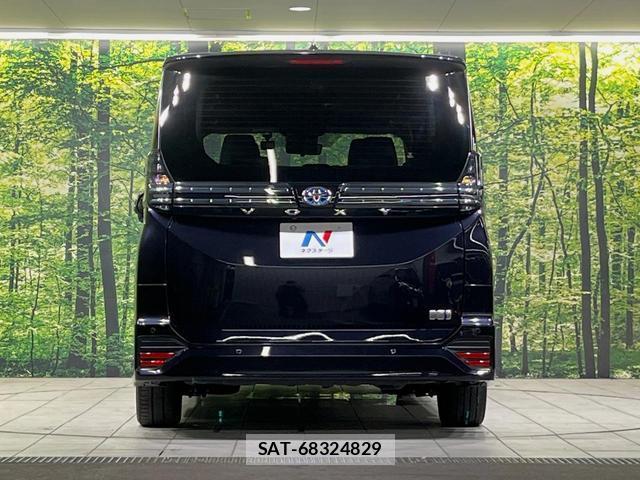 Toyota VOXY 2022-03 8546906-15