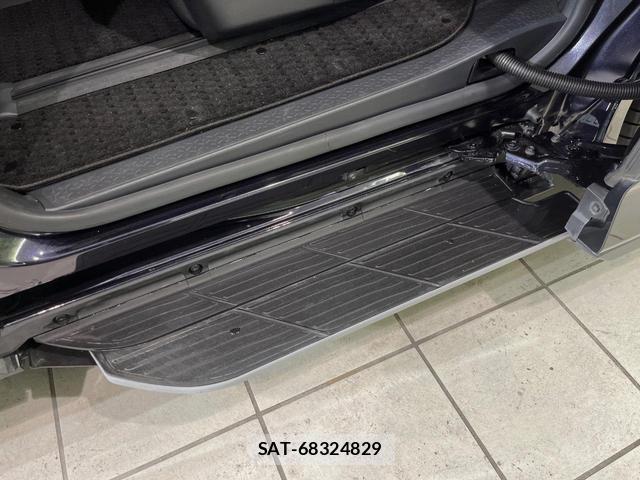 Toyota VOXY 2022-03 8546906-5