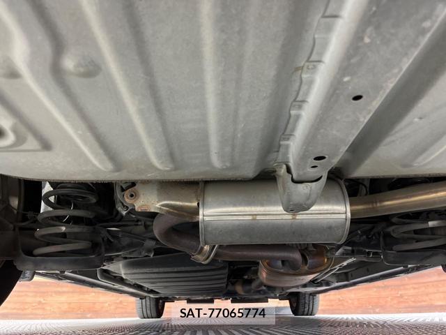 Toyota VOXY 2014-09 8546930-19