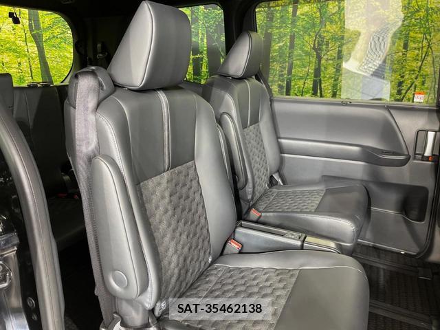 Toyota VOXY 2026-02 8546953-8