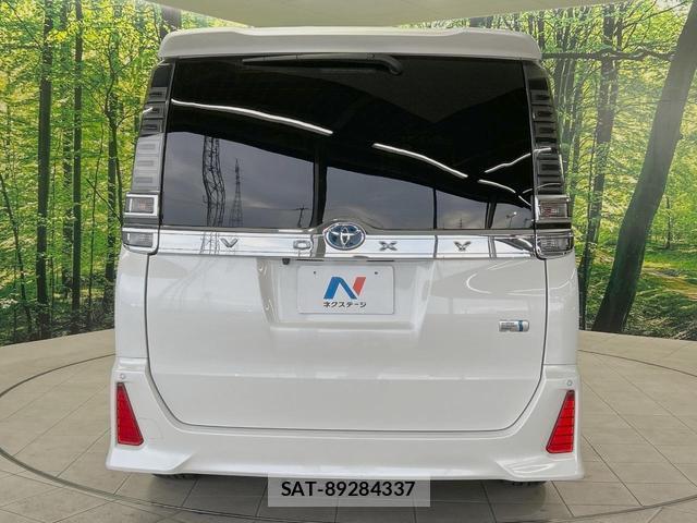 Toyota VOXY 2018-06 8546972-15