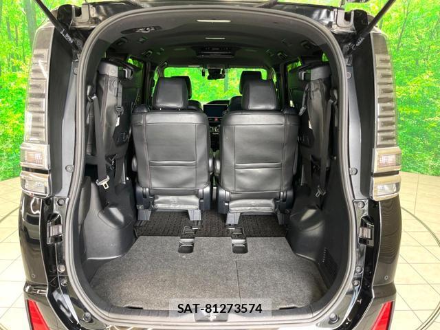 Toyota VOXY 2019-08 8546992-11