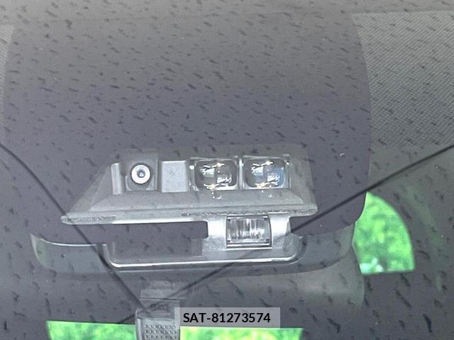 Toyota VOXY 2019-08 8546992-7