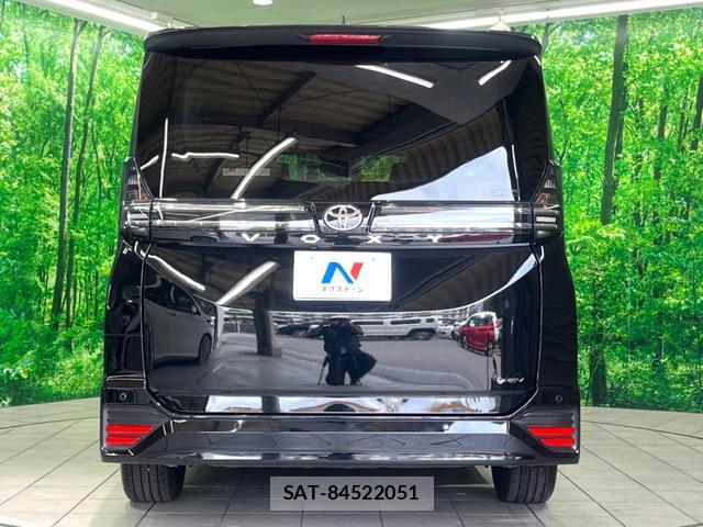 Toyota VOXY 2025-11 8546993-17