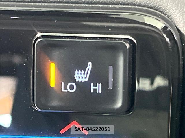 Toyota VOXY 2025-11 8546993-7