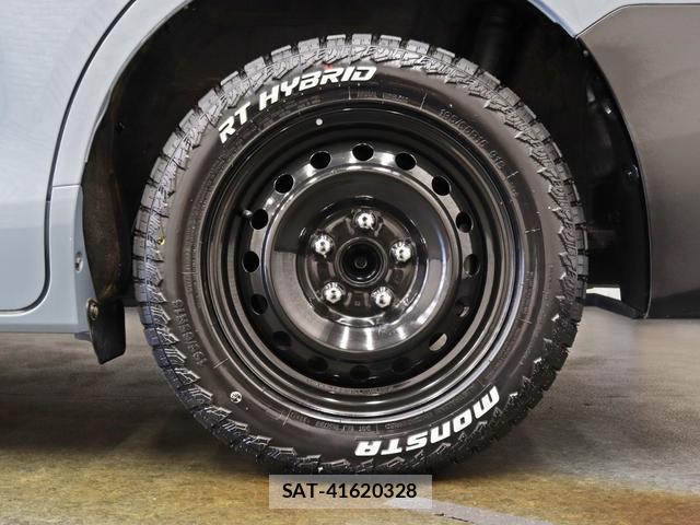 Toyota VOXY 2015-09 8547022-10