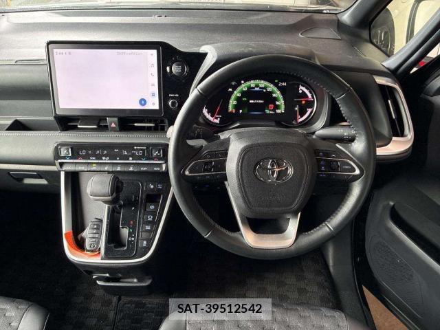 Toyota VOXY 2024-05 8547086-2