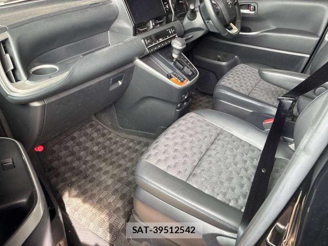 Toyota VOXY 2024-05 8547086-5