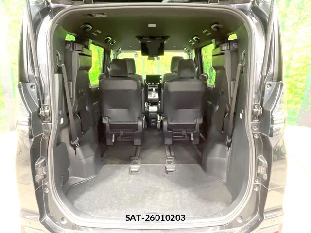 Toyota VOXY 2022-03 8547115-11