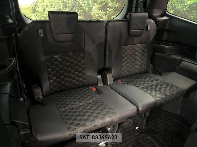 Toyota VOXY 2024-12 8547217-11
