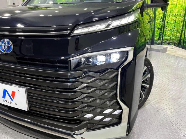 Toyota VOXY 2025-05 8547246-13