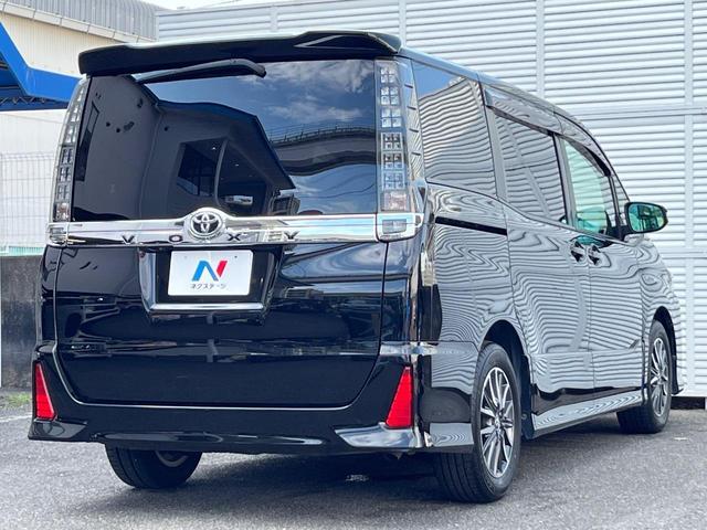 Toyota VOXY 2014-05 8547259-15