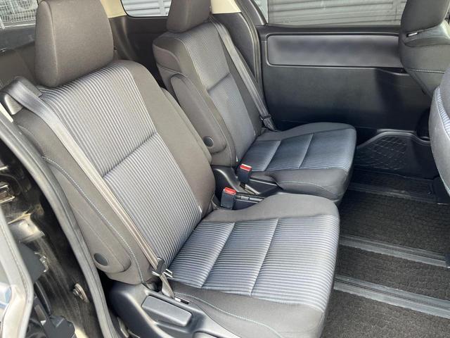 Toyota VOXY 2014-05 8547259-6