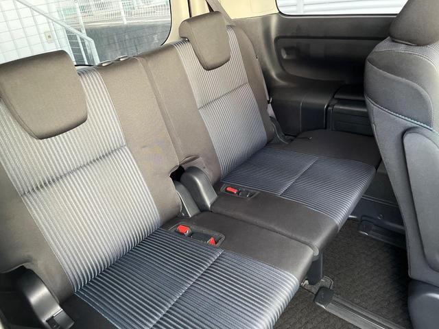 Toyota VOXY 2014-05 8547259-7