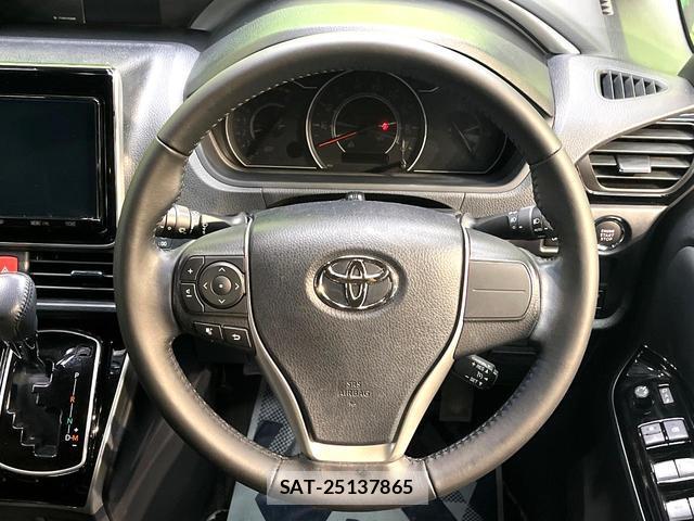 Toyota VOXY 2021-04 8547448-11