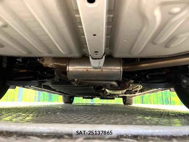 Toyota VOXY 2021-04 8547448-19