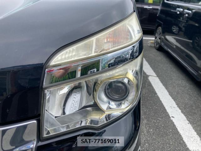 Toyota VOXY 2013-09 8547576-13