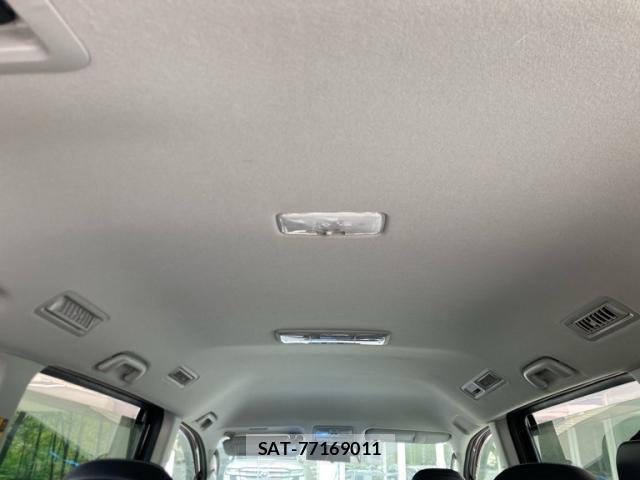 Toyota VOXY 2013-09 8547576-14