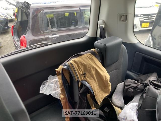 Toyota VOXY 2013-09 8547576-18