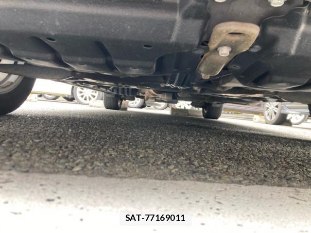 Toyota VOXY 2013-09 8547576-3