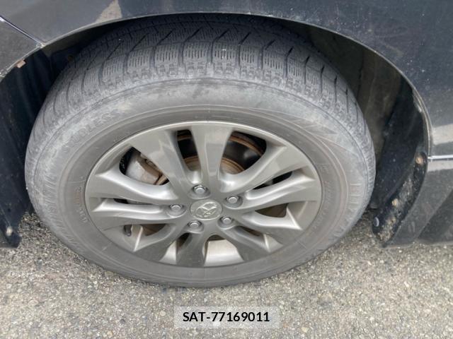 Toyota VOXY 2013-09 8547576-5