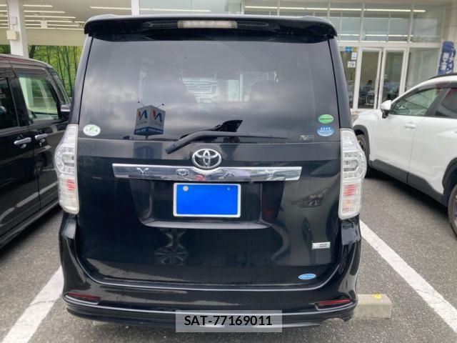 Toyota VOXY 2013-09 8547576-7