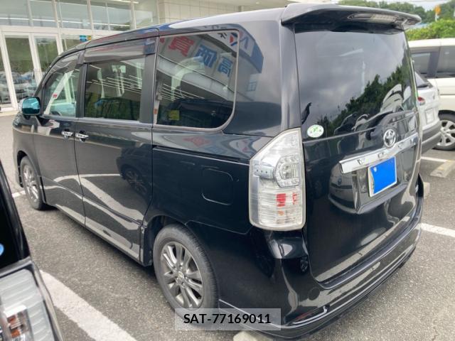 Toyota VOXY 2013-09 8547576-8