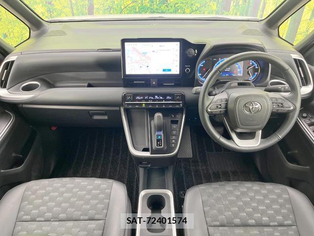 Toyota VOXY 2024-02 8547672-1