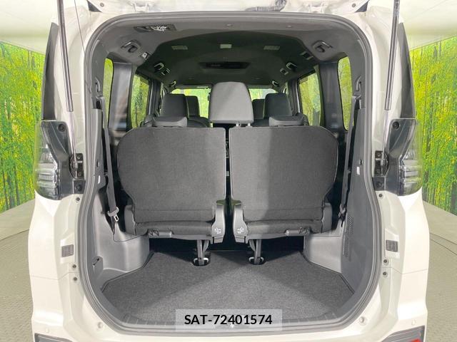Toyota VOXY 2024-02 8547672-10
