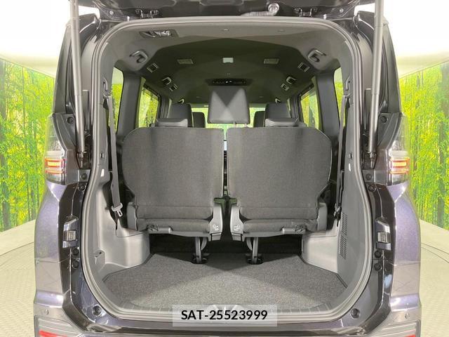 Toyota VOXY 2025-03 8547677-10
