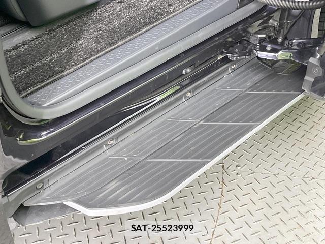 Toyota VOXY 2025-03 8547677-4