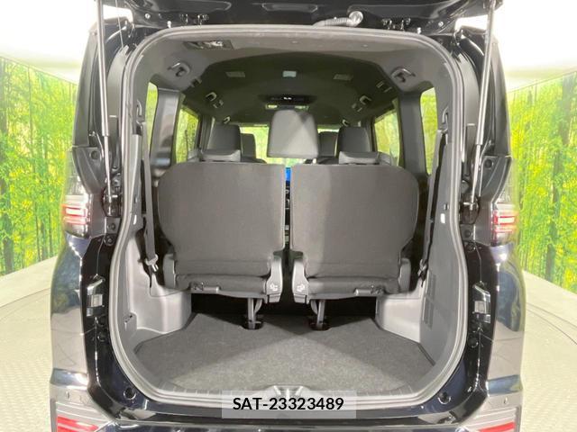 Toyota VOXY 2025-10 8547696-10