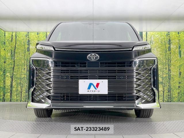Toyota VOXY 2025-10 8547696-14