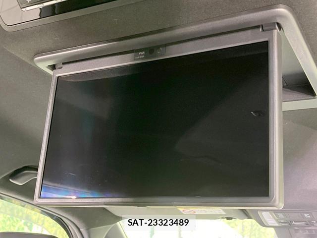 Toyota VOXY 2025-10 8547696-2