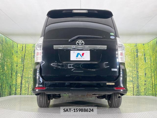 Toyota VOXY 2012-12 8547699-15