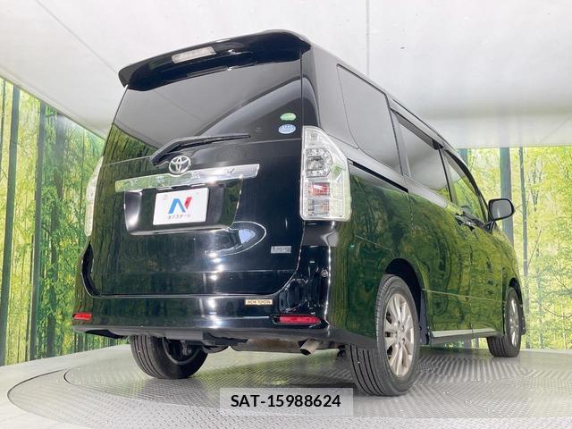 Toyota VOXY 2012-12 8547699-17