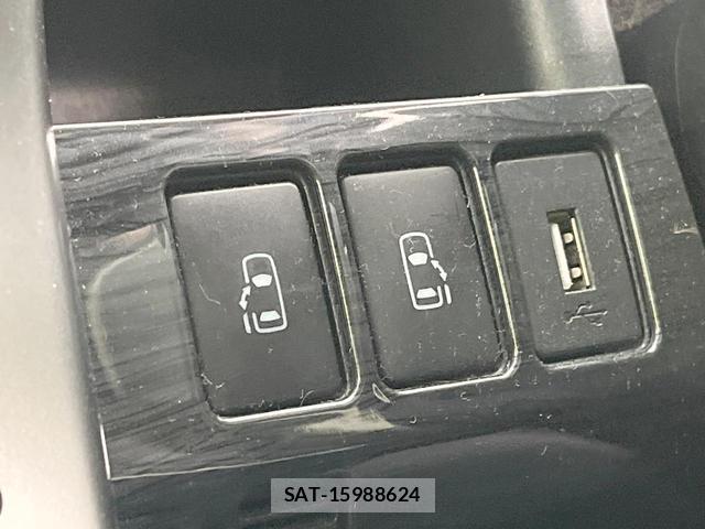 Toyota VOXY 2012-12 8547699-4