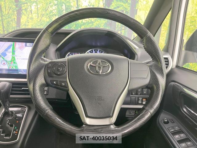 Toyota VOXY 2016-05 8547706-11