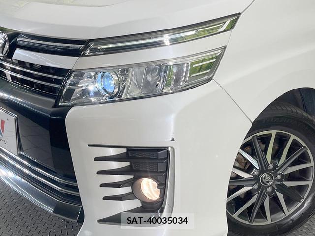 Toyota VOXY 2016-05 8547706-12