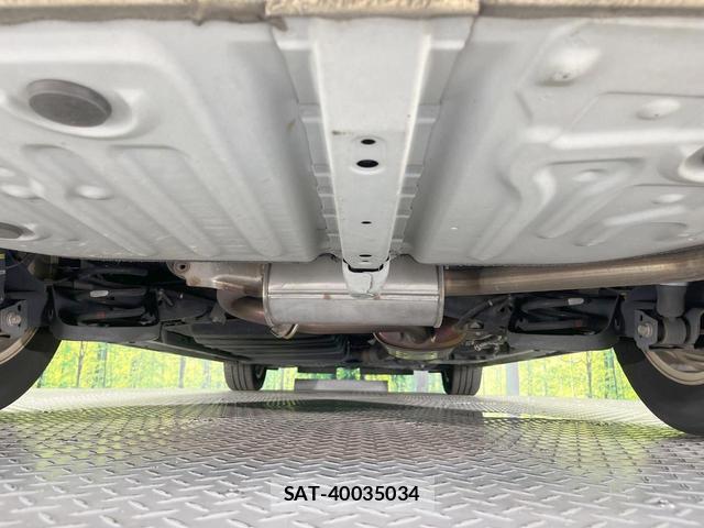 Toyota VOXY 2016-05 8547706-19