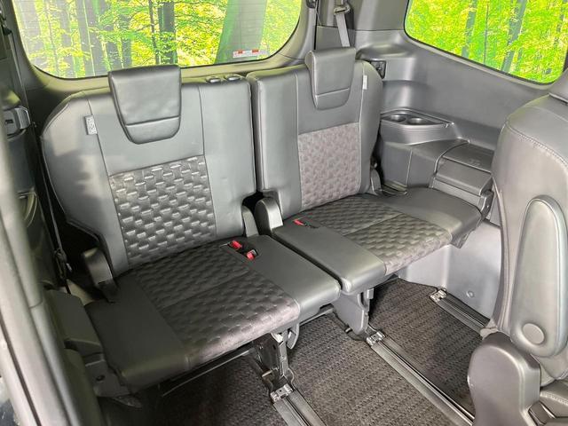 Toyota VOXY 2022-10 8547714-11
