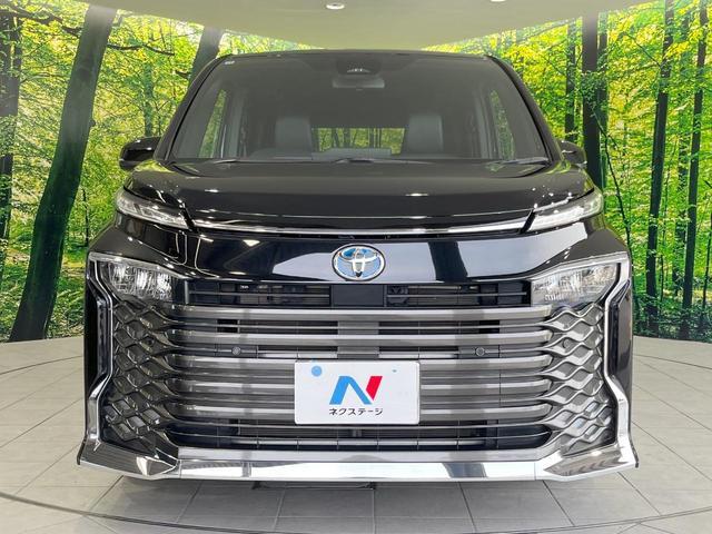 Toyota VOXY 2022-10 8547714-13