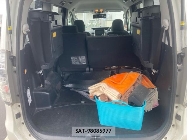 Toyota VOXY 2010-09 8548016-8