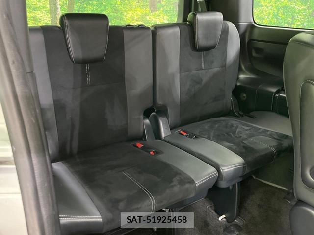 Toyota VOXY 2017-02 8548084-10