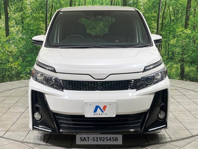 Toyota VOXY 2017-02 8548084-14